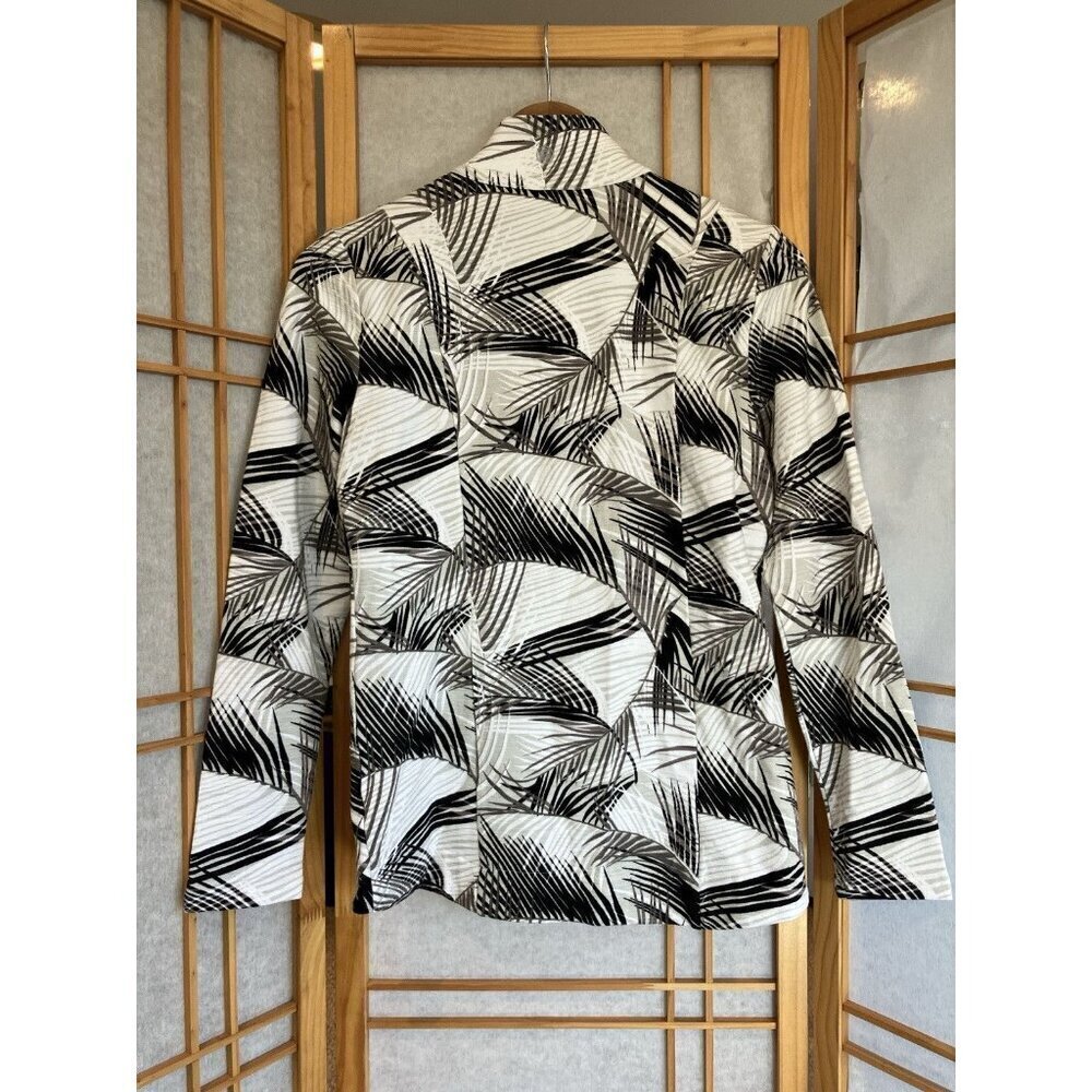 T By Talbots Mockneck Black, white, gray Palm Print Active Zip Jacket XS, UPF 50 - Picture 8 of 10